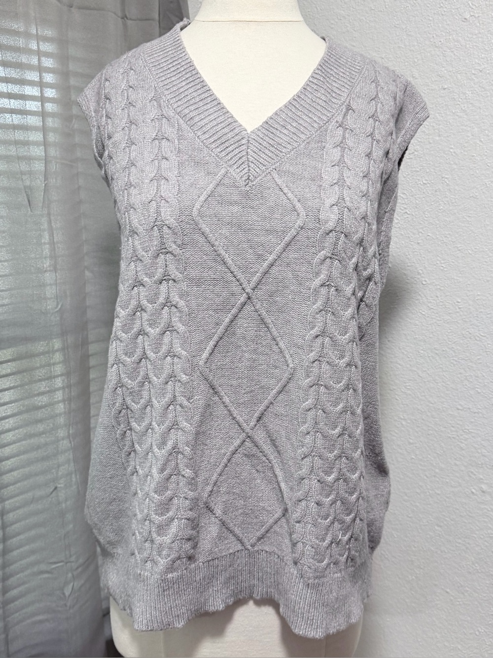 Unbranded | Cable Knit Sweater Vest | XL